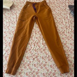 Women’s FIGS Atlantic Fall bottom